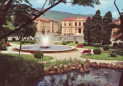 Giardini e Palazzo Municipale