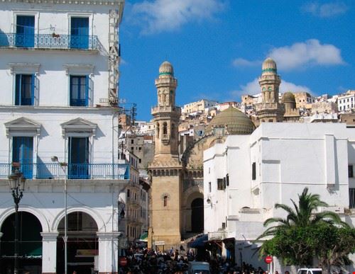  Algiers Carole Castelli - www.shutterstock.com Carole Castelli