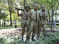 Vietnam Veterans Memorial,la statua