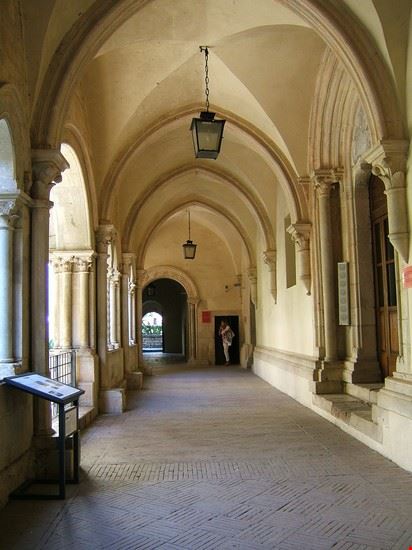  il chiostro  