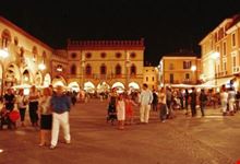 ravenna piazza del popolo d estate