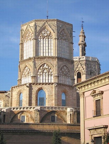 Cathedral Valencia Felivet - www.shutterstock.com Felivet