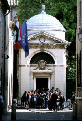 Tomba di Dante