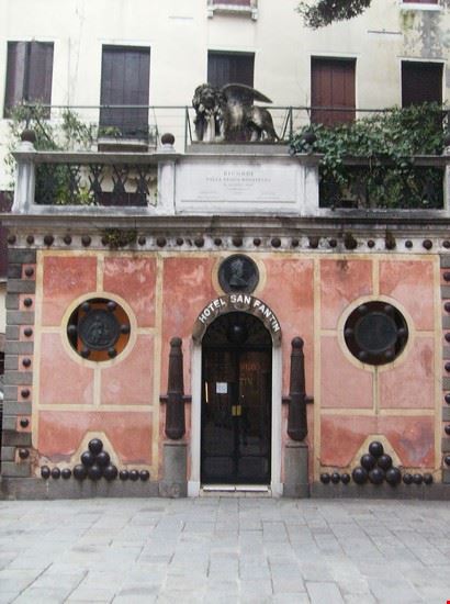  Venice  
