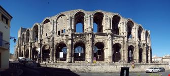 arles arenes d   arles