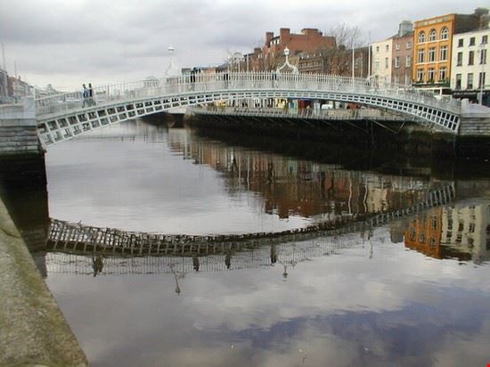 Ha' Penny Bridge