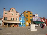 Burano: la piazza principale
