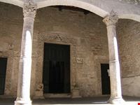 portico