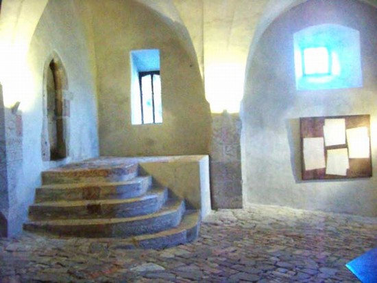 castello, passaggio interno