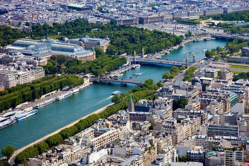 Parigi in poche tappe! Parigi Nightman1965 - www.shutterstock.com Nightman1965