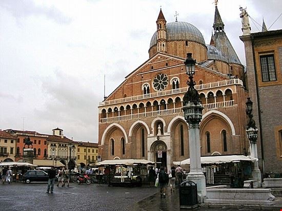 Basilica di Sant’Antonio da Padova Basilica di Sant’Antonio da Padova  