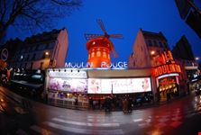 Moulin Rouge a Parigi