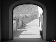 L'arco sulla corte