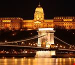 ponte delle catene e palazzo reale di notte budapest ponte delle catene e palazzo reale di notte budapest
