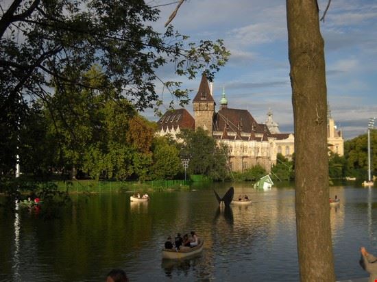 Castello Vajdahunyad Il Parco della Città di Budapest  