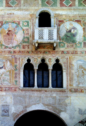 Facciata Castello