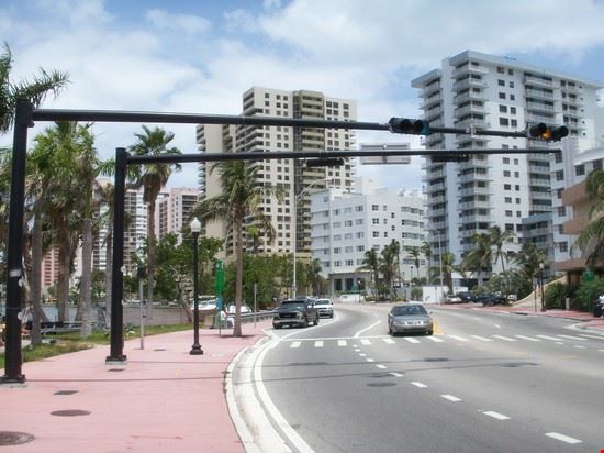 Collins Avenue Miami Daquella manera - Creative Commons Daquella manera