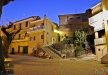 Via al mare, la fontana