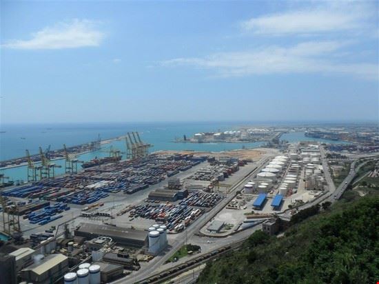 Porto Olimpico Il porto di Barcellona  