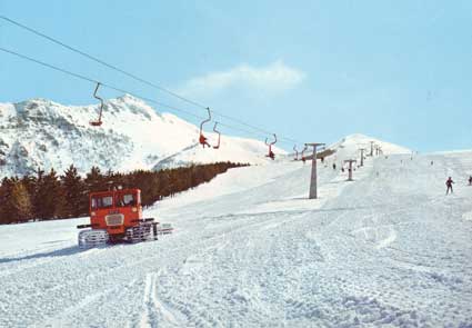 Preparativi mattutini delle Piste di Pian dell'Arco
