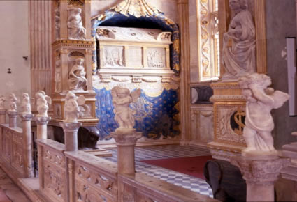 Interno del Tempio Malatestiano