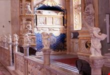 rimini interno del tempio malatestiano