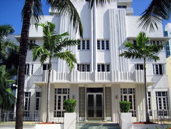 Art Deco District Miami hitman, sharon / Shutterstock.com hitman, sharon / Shutterstock.com