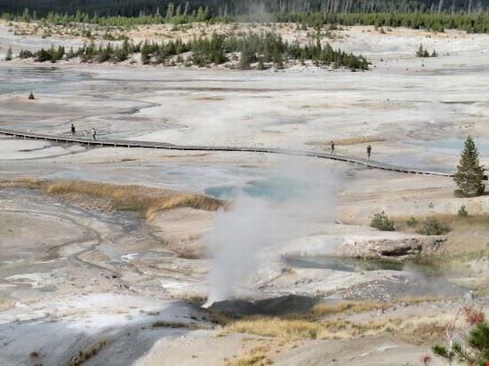  Yellowstone National Park  