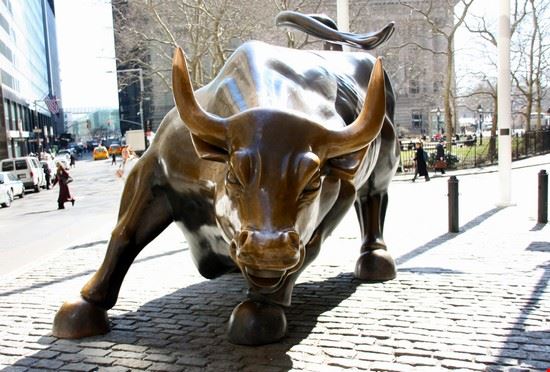 Charging Bull a Wall Street New York anieto2k - Creative Commons anieto2k
