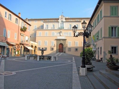  Castel Gandolfo Francesco Dazzi - www.shutterstock.com Francesco Dazzi