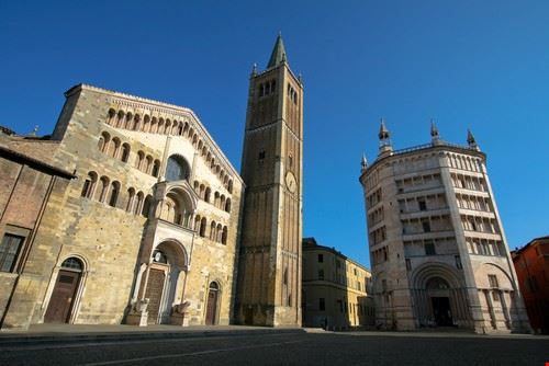 Duomo Duomo jorisvo - www.shutterstock.com jorisvo