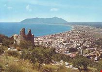 terracina panorama con monte circeo