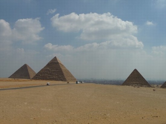 Le piramidi di Giza