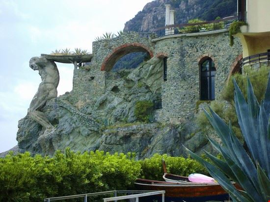 La statua del Gigante Monterosso al Mare  