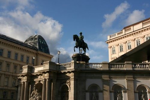  Vienna Tupungato - www.shutterstock.com Tupungato