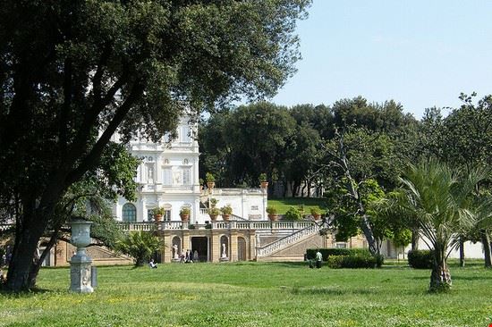 Villa Doria Pamphili Roma madu-ussike 
