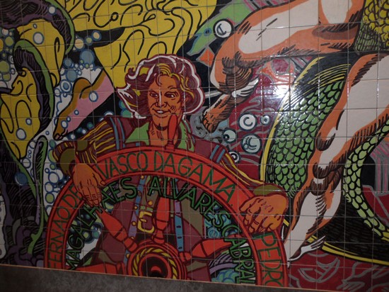 particolare fermata Metropolitana Oriente