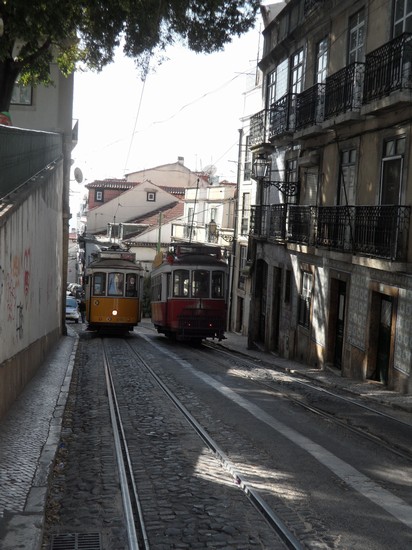 in giro per Alfama