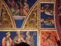 perugia affreschi del perugino nella sala delle udienze