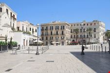 Piazza Ferrarese a Bari