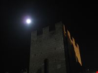 Luna piena a Certaldo Alto (FI), Toscana