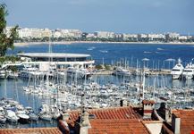 Il vieux port a Cannes