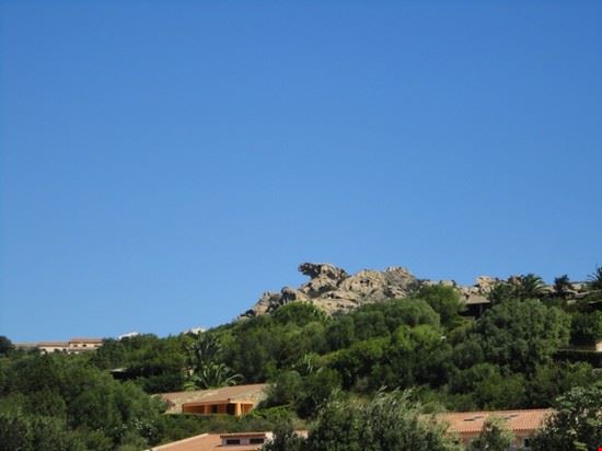 Roccia dell'Orso vista da lontano  