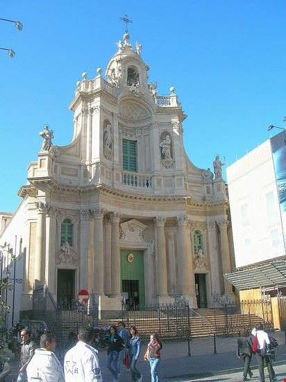 La Basilica Collegiata - Triquetra - Triquetra - Creative Commons