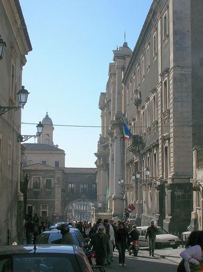 Via Crociferi Catania Triquetra - Creative Commons Triquetra