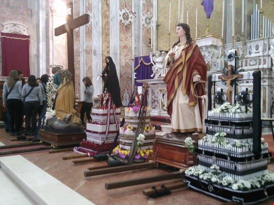  ì"cirio"devozioni dei devoti per la processione di pasqua  