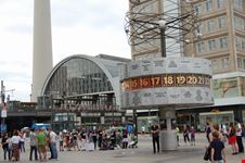 weltzeituhr am alexanderplatz berlin berlin