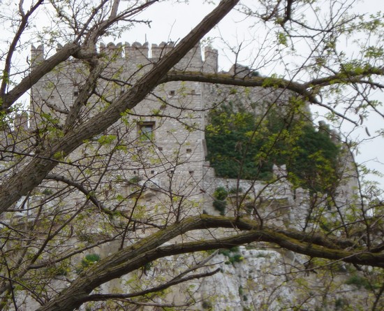 caccamo castello