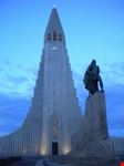 La chiesa "Hallgrímskirkja"