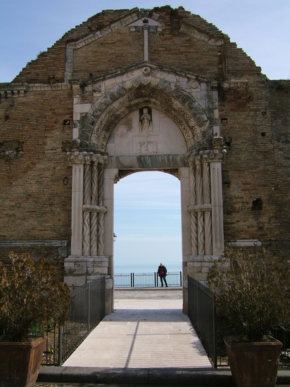 il portale romanico